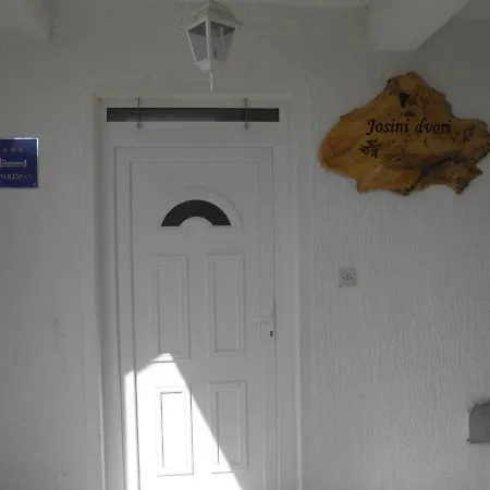 Apartment Josini Dvori *