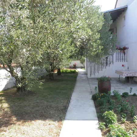 Josini Dvori * Biograd Na Moru