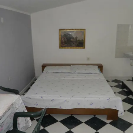 Josini Dvori Apartment Biograd Na Moru