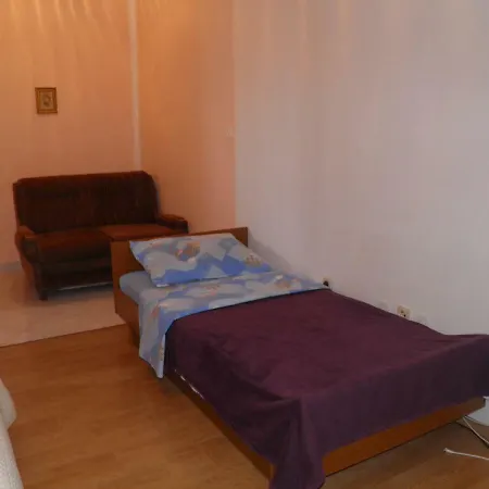 Josini Dvori *