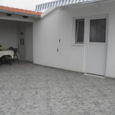 Josini Dvori * Biograd Na Moru